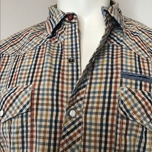 Pearl snap casual dress shirt